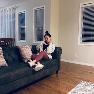 Meet your Posher, Elaine